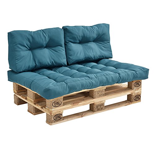 Indoor Sofa mit Palettenkissen